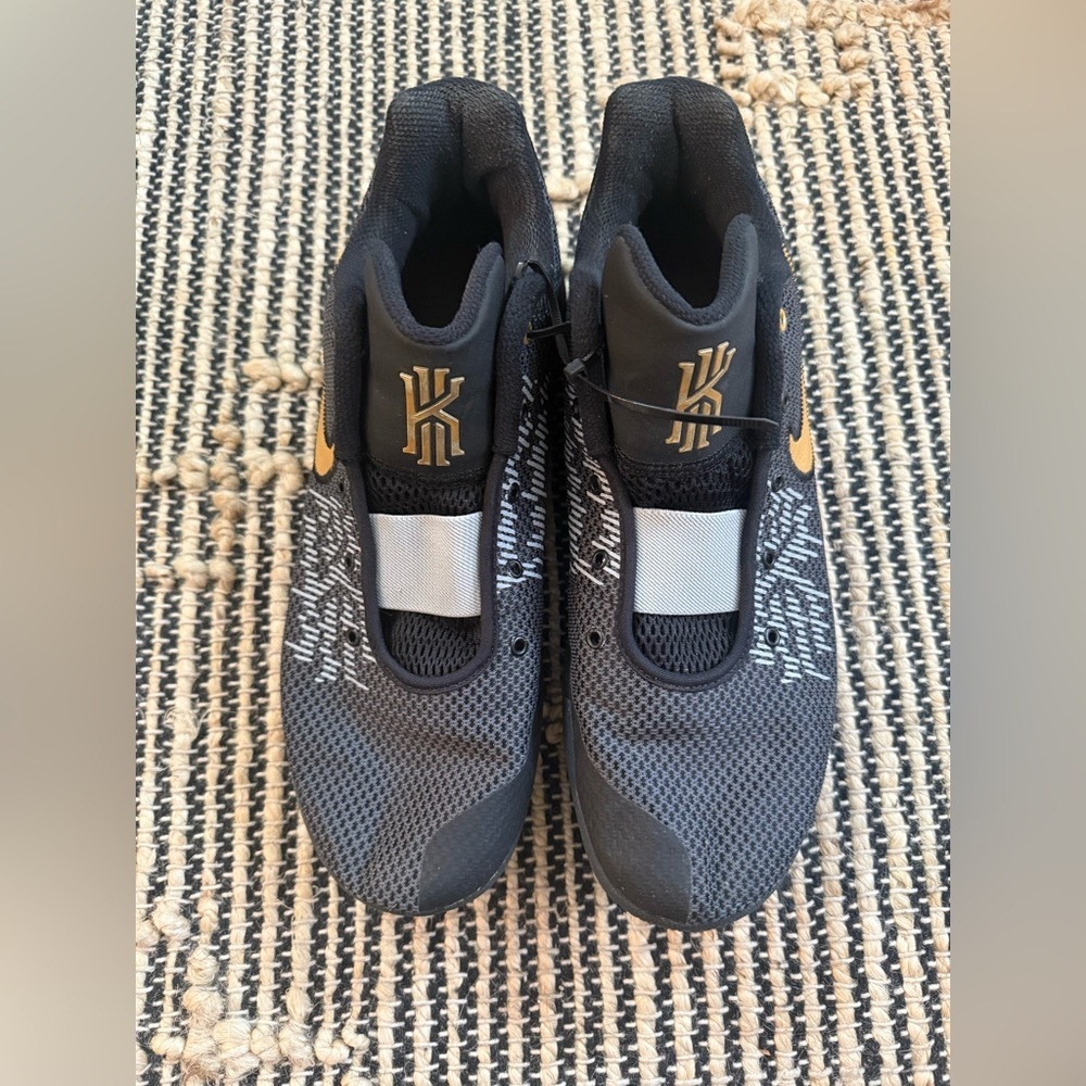 Nike Kyrie Flytrap - image 1